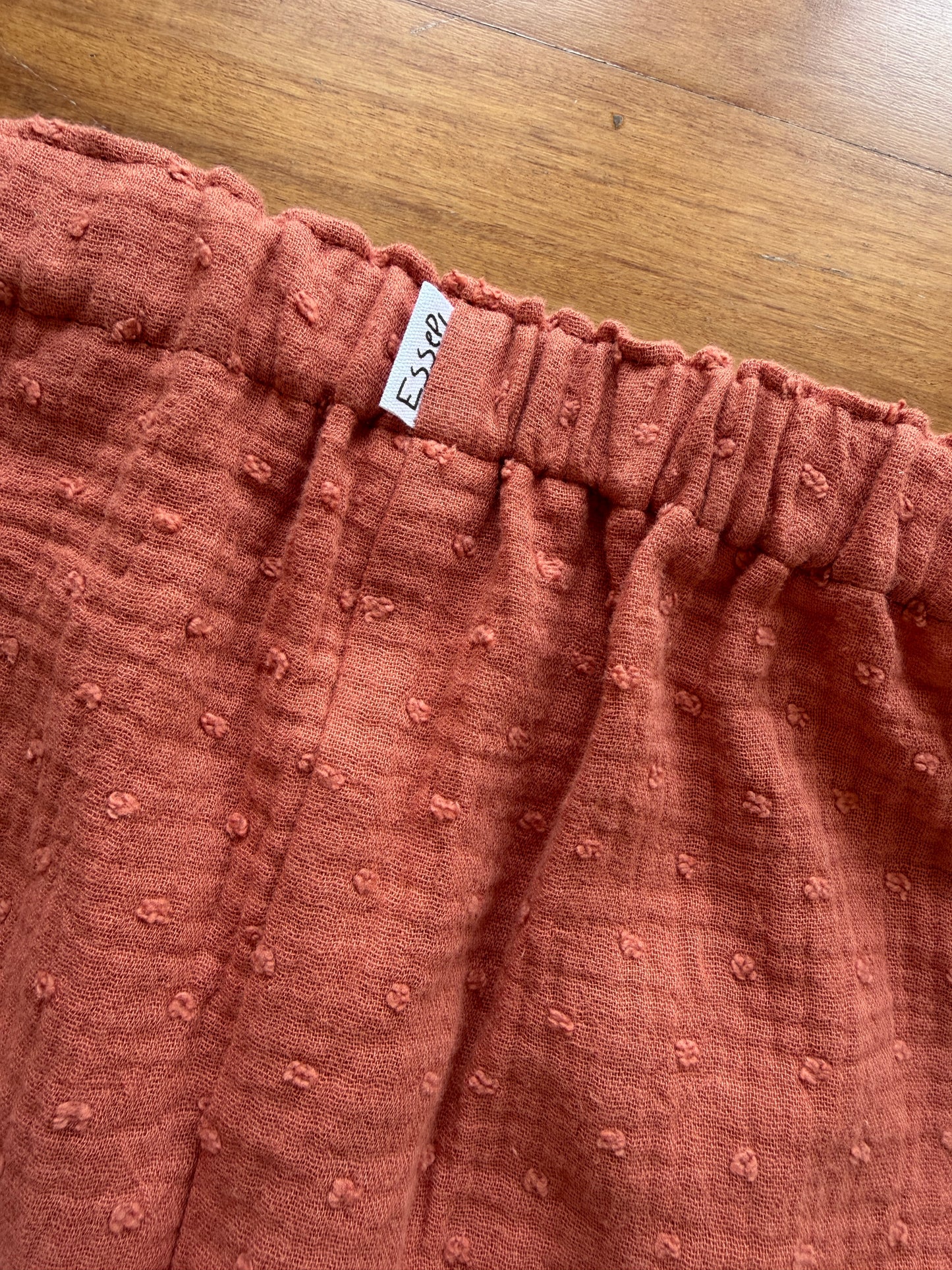 Pantalone in mussola di cotone con pois